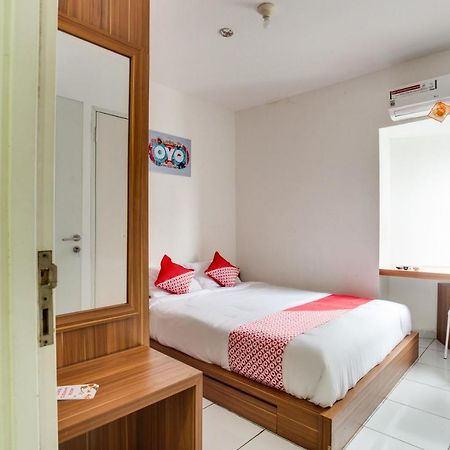 Oyo 3247 Afira Rooms Aeropolis Tangerang Dış mekan fotoğraf